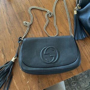 gucci soho bag leather flap shoulder black gold tassel new authentic